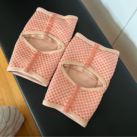 Queen Wear Nude Grippy Pole Dance Knee Pads - Picture 3 of 4